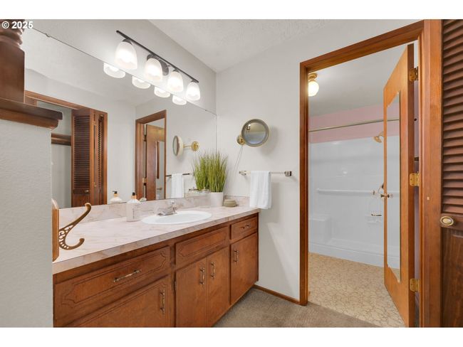 1770 W 28 Th Ave, House other with 3 bedrooms, 2 bathrooms and 2 parking in Eugene OR | Image 24