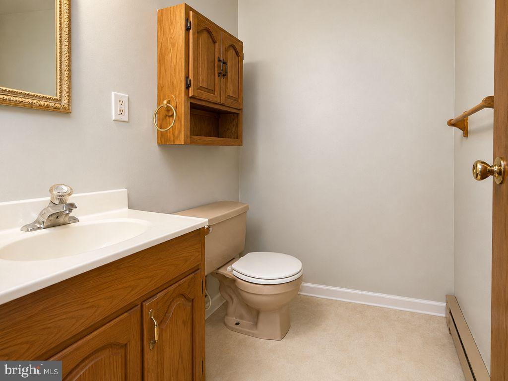Residential in MANAHAWKIN 5