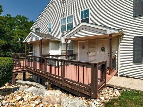 1502 Stoney Run Trl, Broadview Heights, OH, 44147-2561 | Card Image