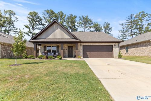 111 Waltrip Dr, Owens Cross Roads, AL, 35763-5410 | Card Image