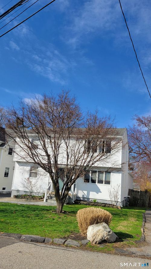 27 Hyatt Ave, Norwalk, CT, 06850-3521 | Card Image