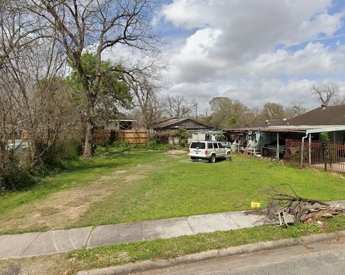 5103 Evella St, Houston, TX, 77026-5243 | Card Image