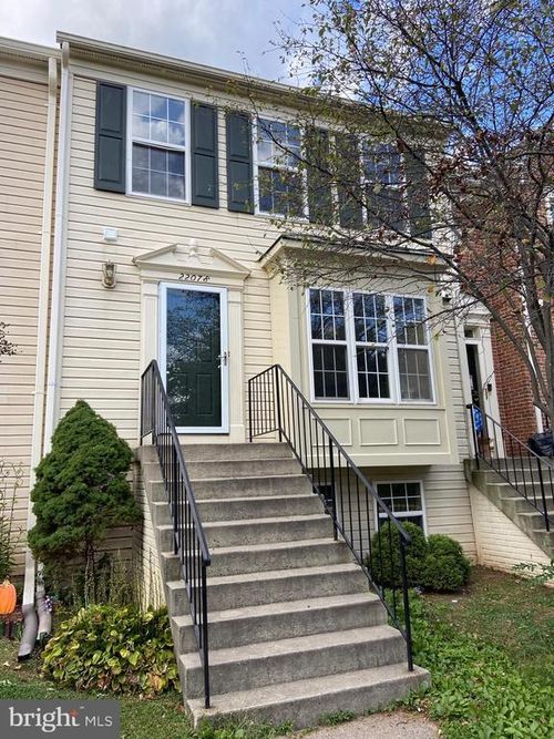 22078 Manning Sq, STERLING, VA, 20166-3020 | Card Image