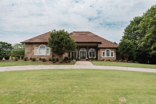 605 Birkdale Blvd, Carrollton, GA, 30116-7571 | Card Image