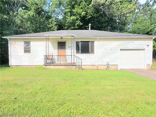 6118 Gladys Ave, Elyria, OH, 44035-1228 | Card Image