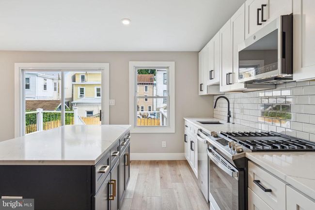 163 East St, Townhouse with 4 bedrooms, 3 bathrooms and null parking in PHILADELPHIA PA | Image 5