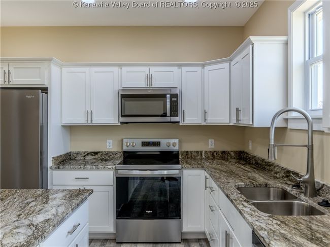 175 Precious Dr, House other with 3 bedrooms, 2 bathrooms and null parking in Hurricane WV | Image 10