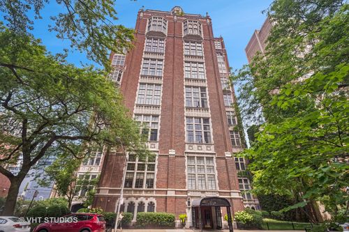 8b-20 E Cedar St, Chicago, IL, 60611-5111 | Card Image