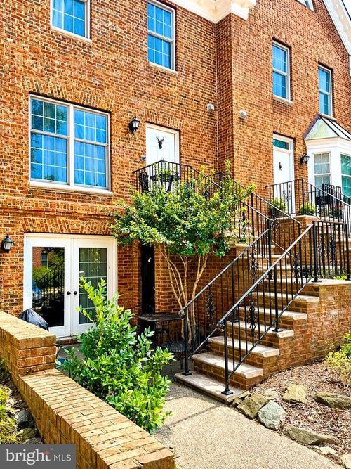 100 Fox Run Ter, Middleburg, VA, 20117-2688 | Card Image