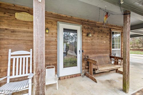 1408 Dunn Rd, Terry, MS, 39170-8728 | Card Image