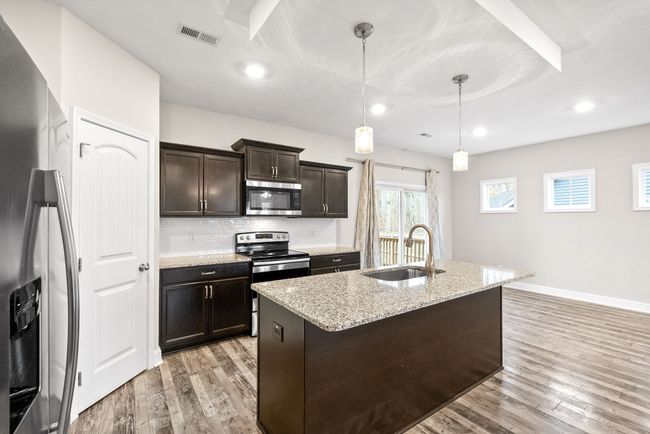 1184 Eagles Nest Ln, House other with 4 bedrooms, 3 bathrooms and 6 parking in Clarksville TN | Image 12