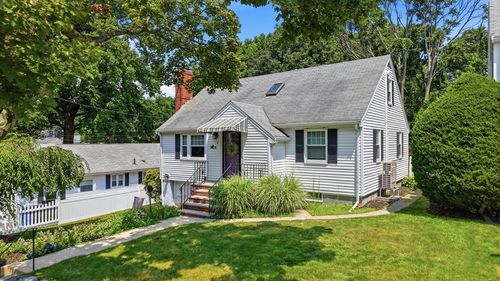 3 Linden Ave, Salem, MA, 01970-4211 | Card Image