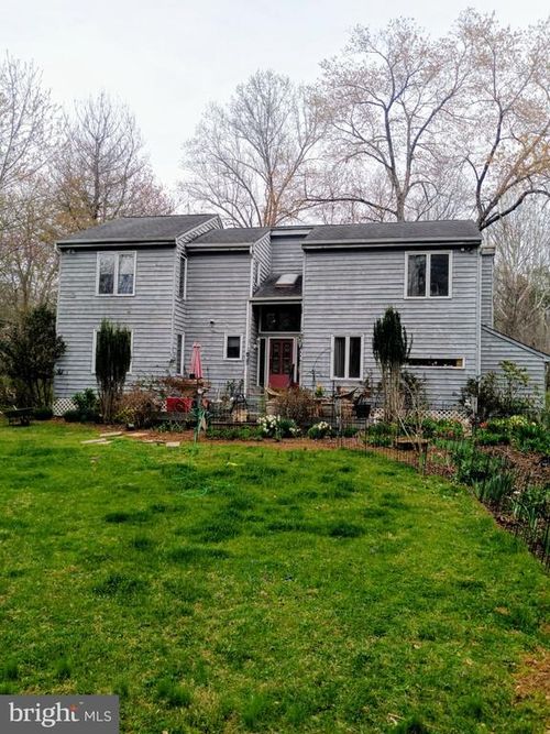 2391 Holly Springs Rd, AMISSVILLE, VA, 20106-1721 | Card Image