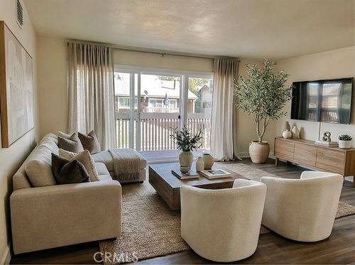 apt-h-1016 Cabrillo Park Dr, Santa Ana, CA, 92701-4470 | Card Image