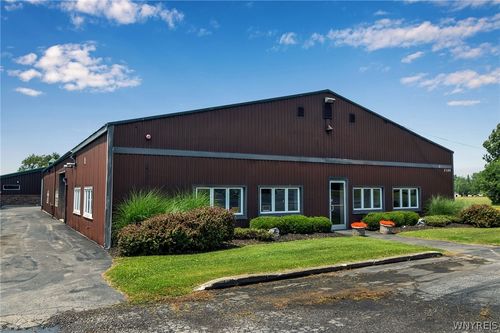7120 Seneca St, Elma, NY, 14059-9525 | Card Image