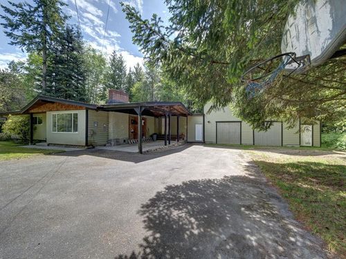 3295 Kraus Rd, Roberts Creek, BC, V0N2W2 | Card Image