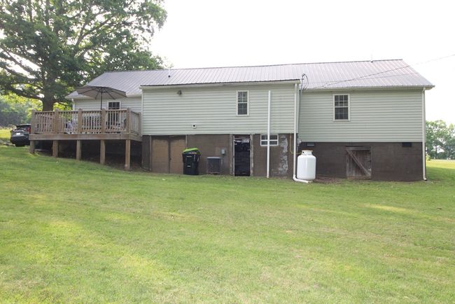 294 Deer Ridge Rd, House other with 3 bedrooms, 2 bathrooms and 2 parking in Hillsville VA | Image 69