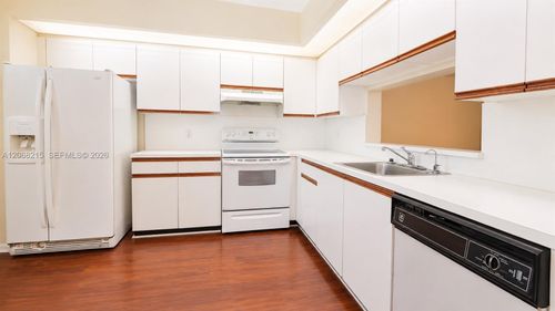 209c-700 Sw 128th Ave, Pembroke Pines, FL, 33027-1725 | Card Image