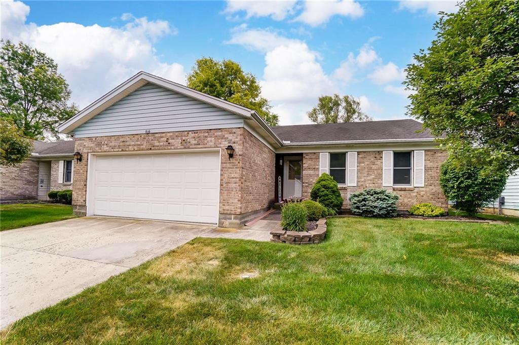 Spring Lake Cir, Enon, OH 45323