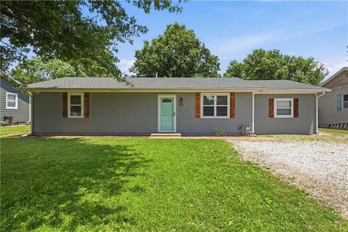 505 N Olive St, Holden, MO, 64040-1065 | Card Image