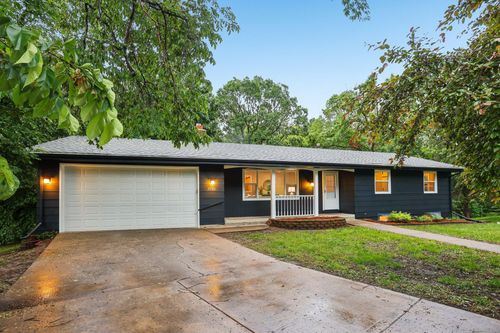 9100 Oakwood Rd, Saint Bonifacius, MN, 55375-1114 | Card Image