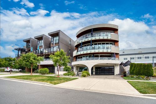 101-15219 Royal Ave, White Rock, BC, V4B1M4 | Card Image