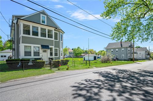61 Emanuel St, North Providence, RI, 02911-2468 | Card Image