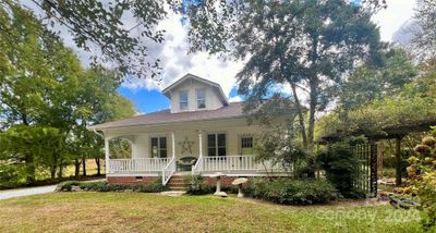 414 E 10th Street, House other with 5 bedrooms, 1 bathrooms and null parking in Oakboro NC | Image 1