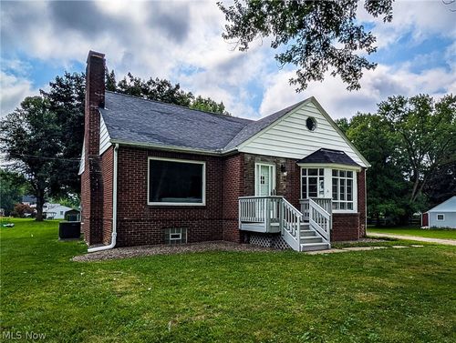 6328 Roselawn Ave, Ravenna, OH, 44266-1722 | Card Image
