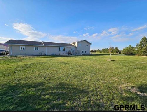 30151 Highway 14, Fairfield, NE, 68938-2747 | Card Image
