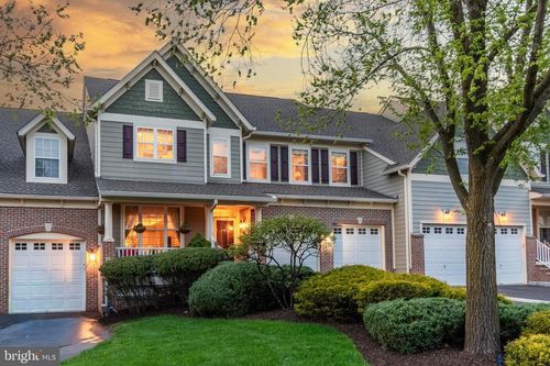 301 Holcombe Way, Lambertville, NJ, 08530-2231 | Card Image