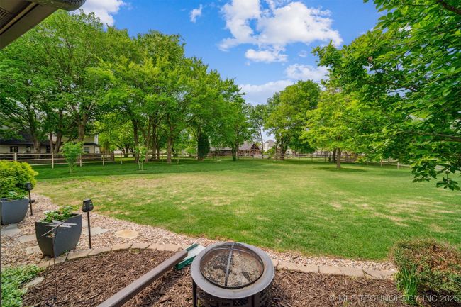 6922 Hackberry Rdg, House other with 5 bedrooms, 5 bathrooms and null parking in Owasso OK | Image 60