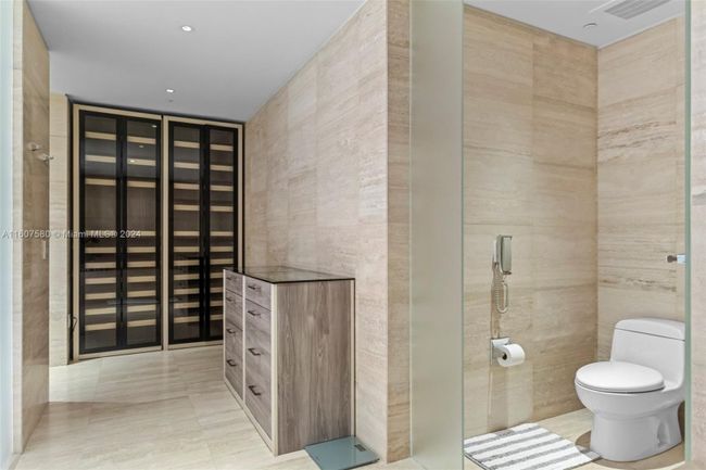 UNIT-1205 - 9703 Collins Ave, Condo with 1 bedrooms, 2 bathrooms and null parking in Bal Harbour FL | Image 23