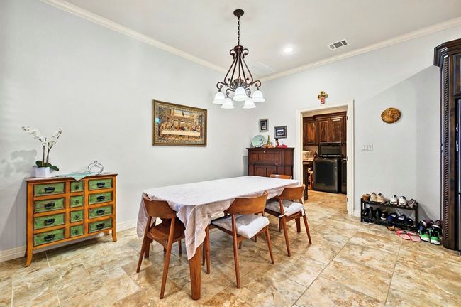 6711 Mosswood Dr, House other with 5 bedrooms, 3 bathrooms and 3 parking in Midland TX | Image 22