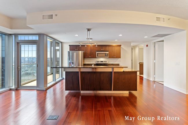 APT-1503 - 335 Bridge St Nw, Condo with 2 bedrooms, 2 bathrooms and null parking in Grand Rapids MI | Image 5