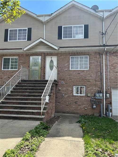 58 Roff St, Staten Island, NY, 10304-1835 | Card Image