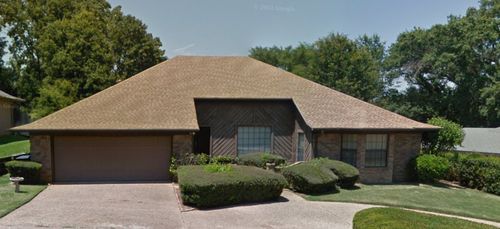 2106 Kensington Dr, Tyler, TX, 75703-2232 | Card Image