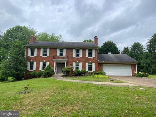330 River Bend Rd, Great Falls, VA, 22066-4140 | Card Image
