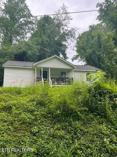 132 Cherry Dr, Harriman, TN, 37748-6100 | Card Image