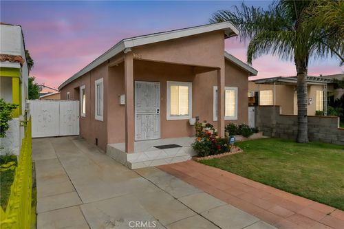 9637 San Carlos Ave, South Gate, CA, 90280-4711 | Card Image
