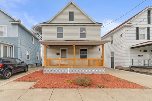 942 W 25th St, Erie, PA, 16502-2425 | Card Image