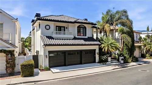 19 Belmont, Newport Beach, CA, 92660-6732 | Card Image