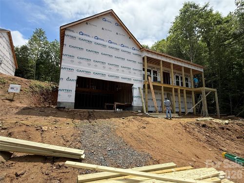 403 Huntington Woods Dr N, Lenoir, NC, 28645-5939 | Card Image