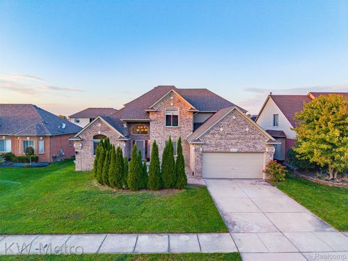 20735 Cheddleton Dr, Macomb, MI, 48044-1394 | Card Image