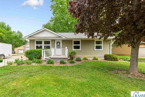 1129 S Ramesy Street, Blue Earth, MN, 56013 | Card Image