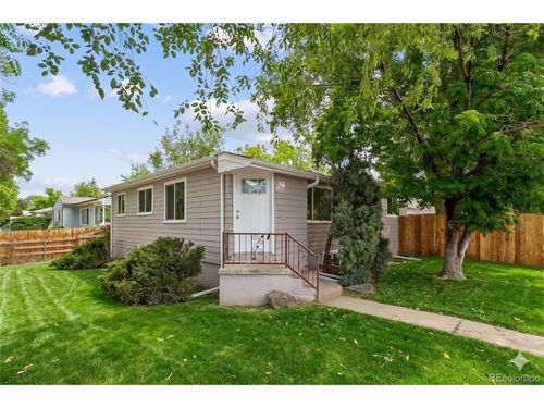 9801 E 8th Ave, Aurora, CO, 80010 | Card Image