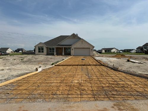 124 Llanos Dr, Decatur, TX, 76234-2541 | Card Image