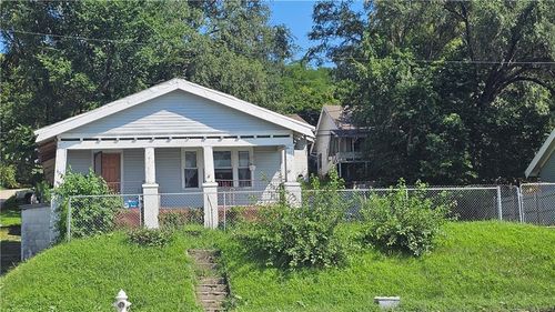 3801 King Hill Ave, Saint Joseph, MO, 64504-1017 | Card Image