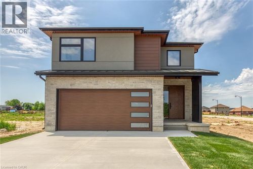 25 Duchess Dr, Delhi, ON, N4B0B3 | Card Image