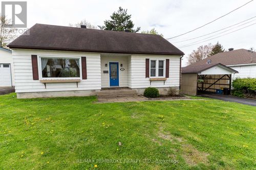 144 Morris St, Pembroke, ON, K8A2K8 | Card Image